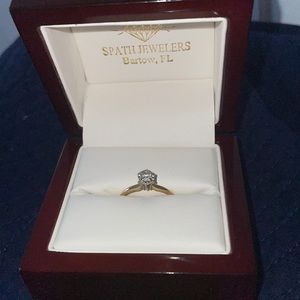 diamond ring on a gold band ((14k real gold)), size 6